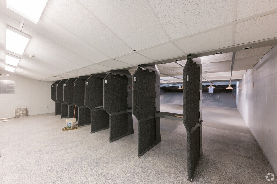 More Photos Of 1212 N Boulder Hwy, Henderson Freestanding For Lease