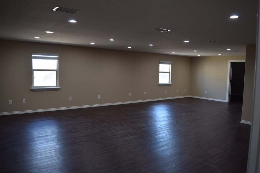 More Photos Of 9701 FM 307, Midland Flex For Sale