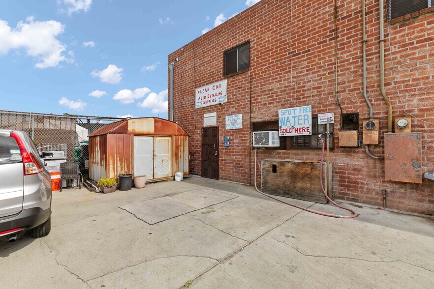 More Photos Of 979 S La Brea Ave, Inglewood Freestanding For Sale