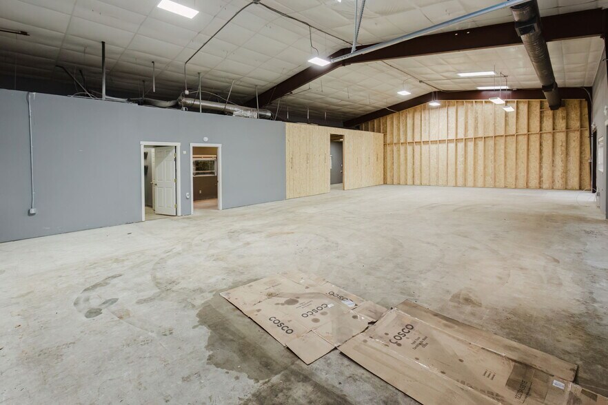 More Photos Of 1415 Lumsden Rd, Port Orchard Warehouse For Sale