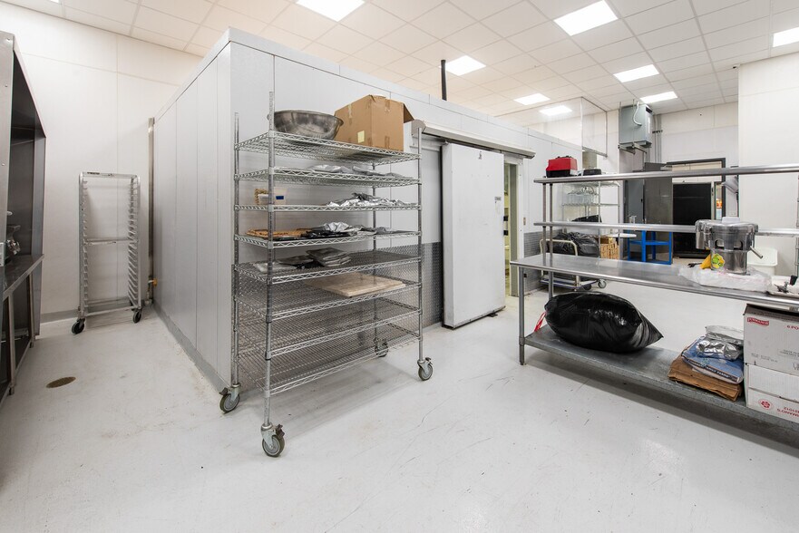 More Photos Of 2230 NW 2nd Ave, Miami Restaurant For Lease