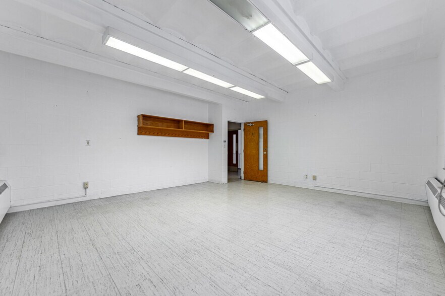 More Photos Of 1203 3rd Ave, Rockford Religious Facility For Sale