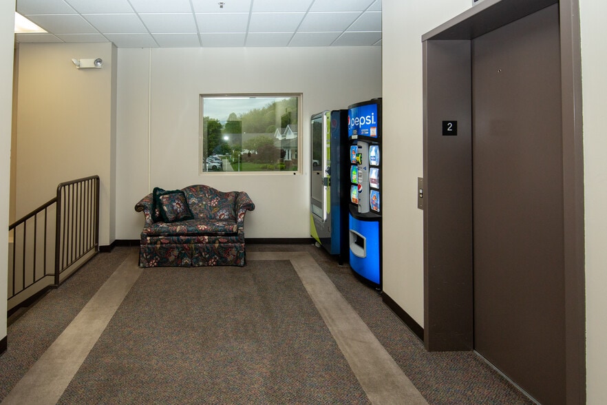 More Photos Of 4003 Out Look Dr, Hurricane Office For Sale