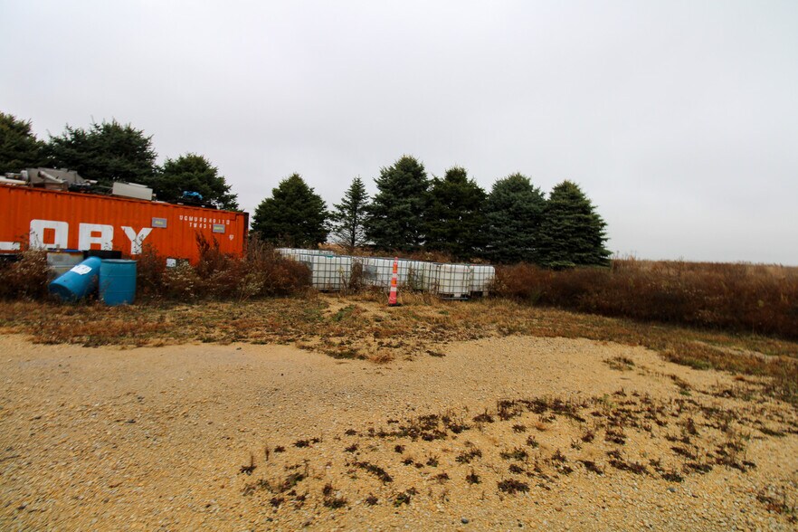 More Photos Of 5640 44th Ave S, Clinton Office For Sale