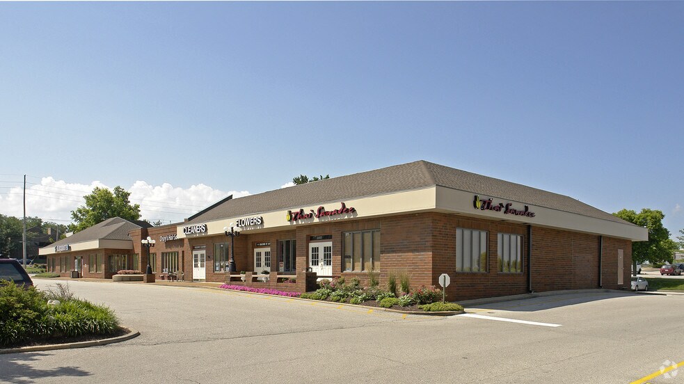 More Photos Of 173-187 Hilltown Village Center St, Chesterfield Freestanding For Lease