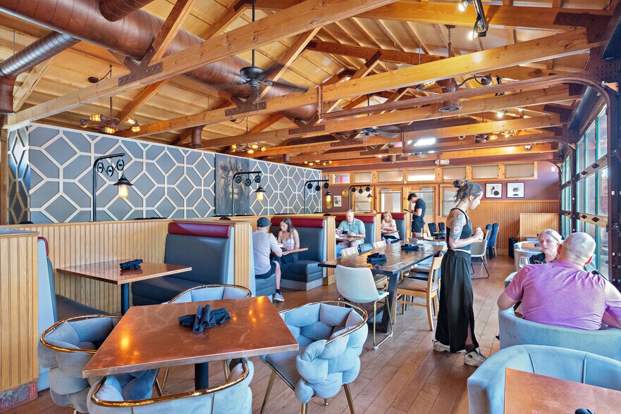 More Photos Of 14886 S Traverse Ridge Rd, Draper Restaurant For Sale