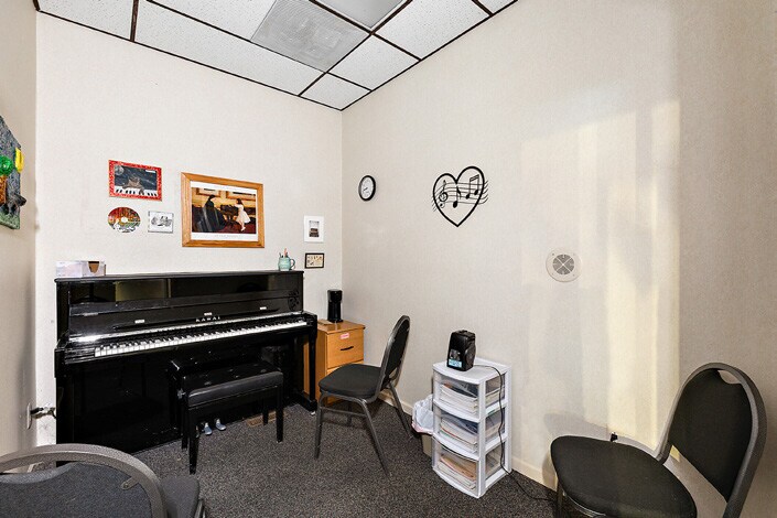 More Photos Of 2184 S Telegraph Rd, Bloomfield Hills Freestanding For Lease