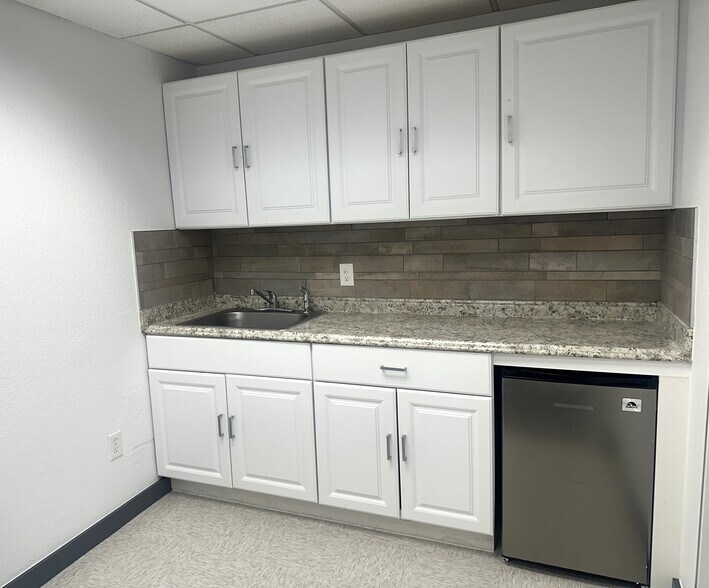 More Photos Of 5277 Manhattan Cir, Boulder Medical For Lease