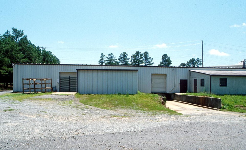 More Photos Of 3800 New McEver Rd, Acworth Warehouse For Lease