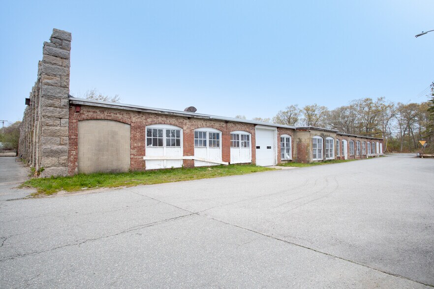 More Photos Of 994 Jefferson St, Fall River Manufacturing For Lease