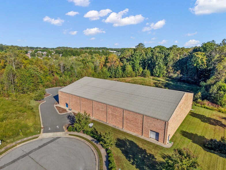 More Photos Of 263 Gretas Way Ct, Kernersville Health Club For Sale