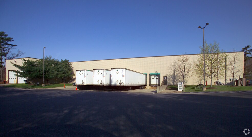 More Photos Of 50 Commerce Way, Norton Warehouse For Lease