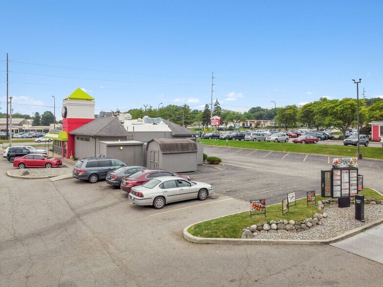 More Photos Of 5445 Beckley Rd, Battle Creek Restaurant For Lease