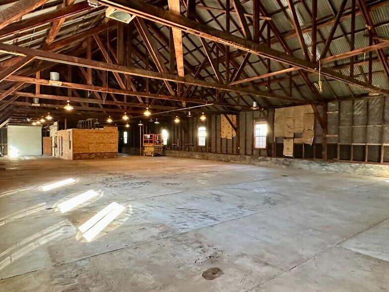 More Photos Of 18729 Carter St, Tuolumne Flex For Sale