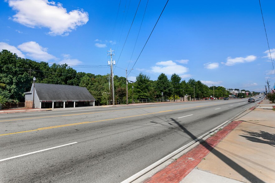 More Photos Of 2059 Candler Rd, Decatur Auto Repair For Sale