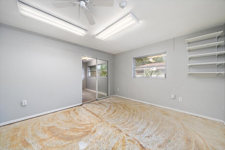 More Photos Of 4242 McIntosh Ln, Sarasota Storefront Retail Office For Sale