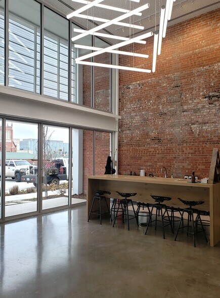 More Photos Of 1214 N Hudson Ave, Oklahoma City Loft Creative Space For Sale