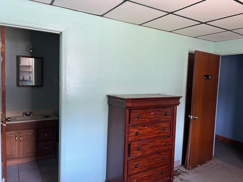 More Photos Of 2058 Edgewood Ave, Jacksonville Restaurant For Sale