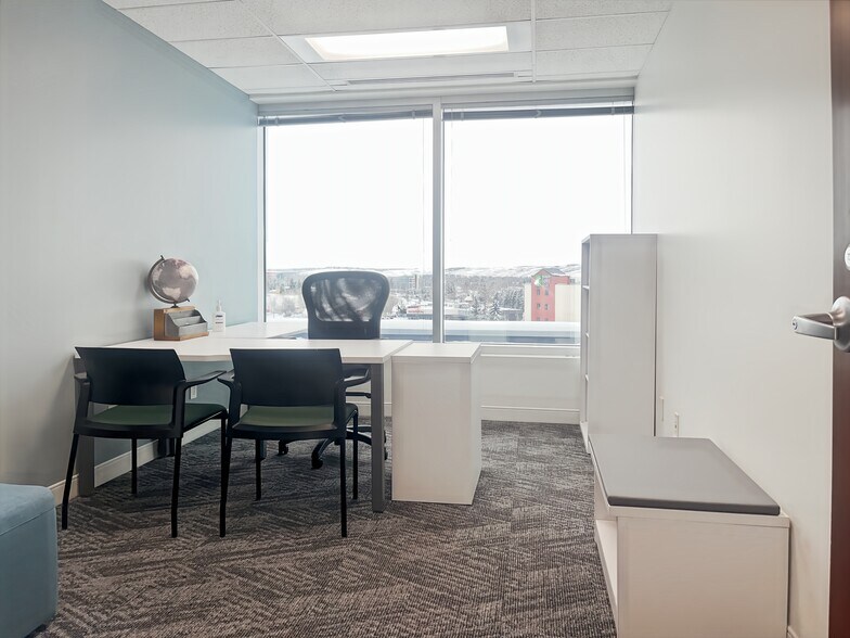 More Photos Of 1816 Crowchild Trail NW, Calgary Coworking Space