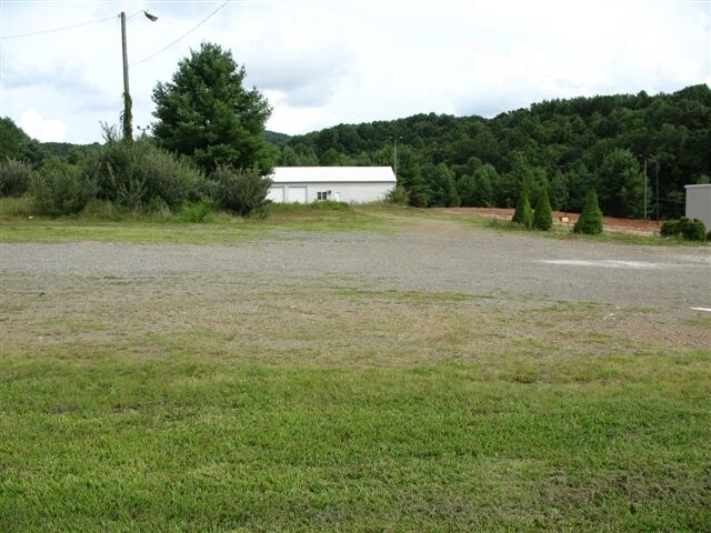 More Photos Of 1021 E Stewart Dr, Galax Land For Sale