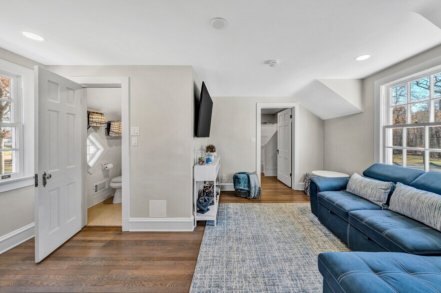 More Photos Of 750 Penn Hall Rd, Union Hall Specialty For Sale