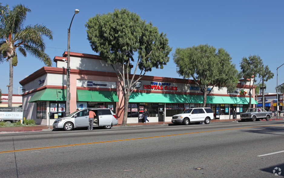 Primary Photo Of 2625 Florence Ave, Huntington Park Storefront For Lease