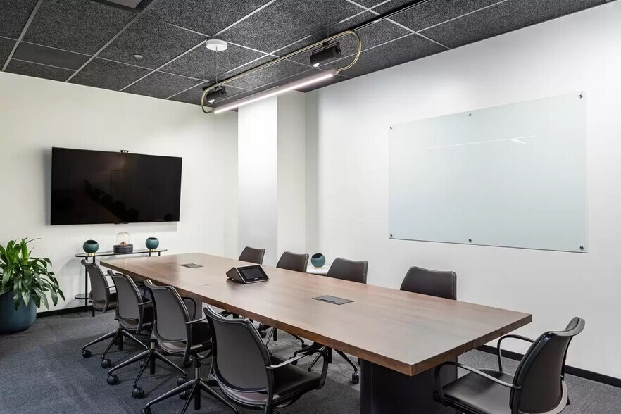 More Photos Of 1111 Brickell Ave, Miami Coworking Space