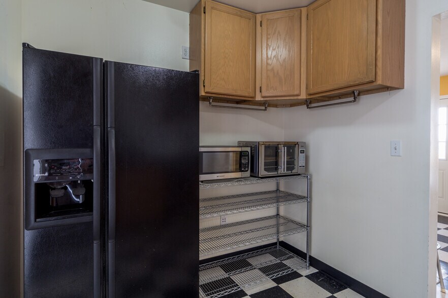 More Photos Of 191 Airport Rd, Port Townsend Airplane Hangar For Lease