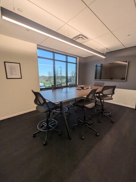 More Photos Of 3900 McCarty Ln, Lafayette Office For Sale