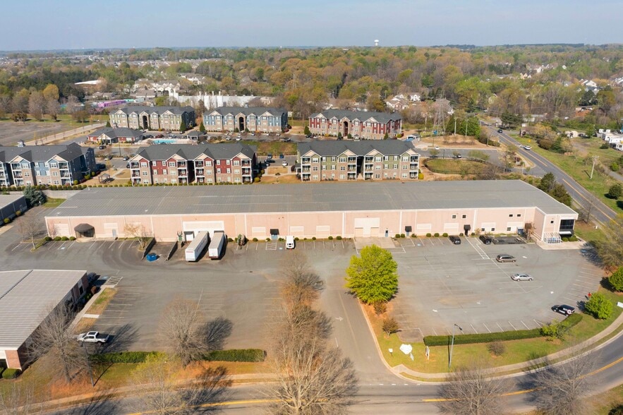 More Photos Of 8160 Regent Pky, Fort Mill Flex For Lease