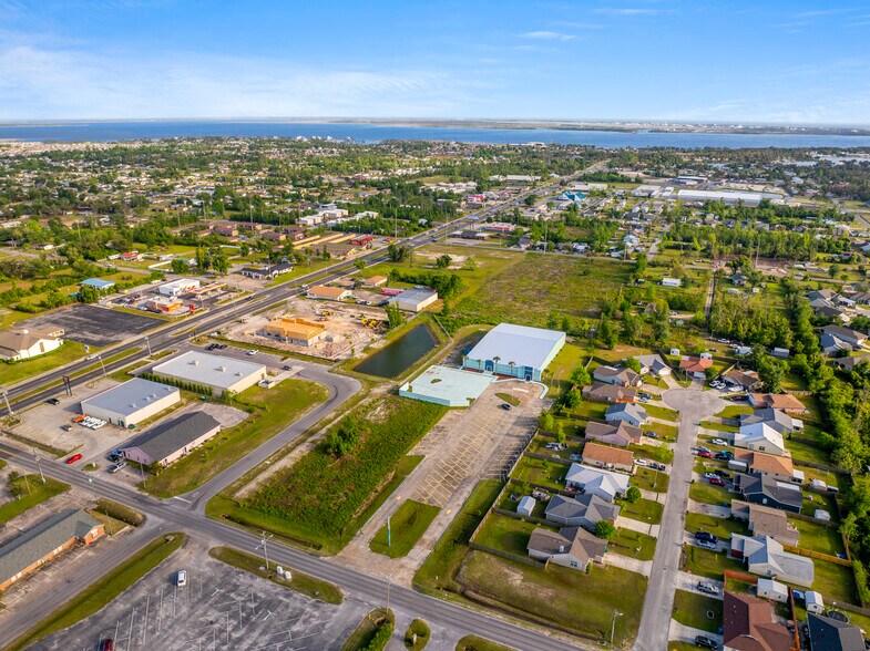 More Photos Of 5420 Hickory St, Panama City Office For Lease