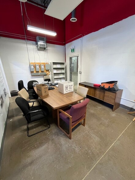 More Photos Of 161 Bartley Dr, Toronto Manufacturing For Lease