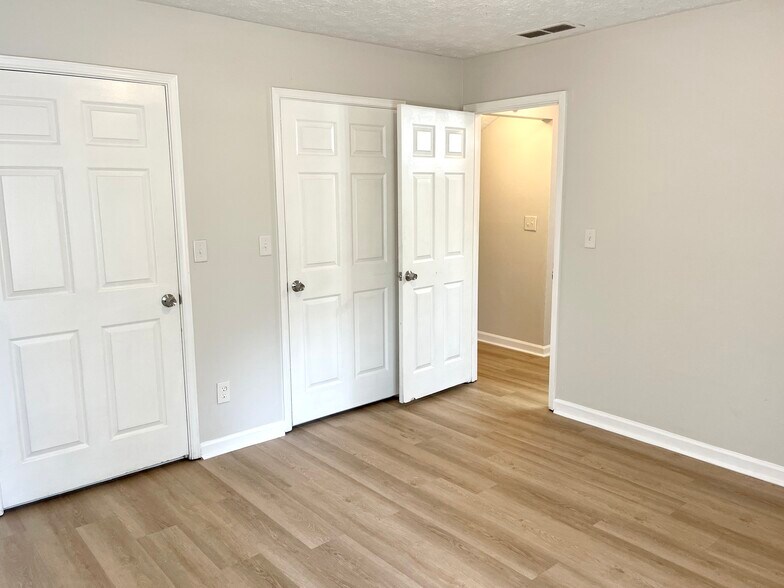 More Photos Of 2609 Country Trce SE, Conyers Multifamily For Sale