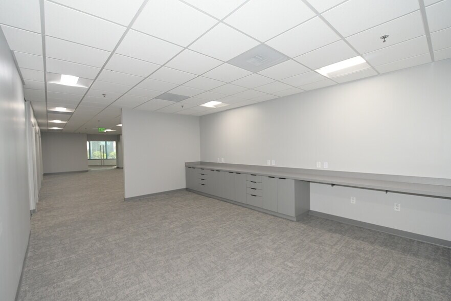 More Photos Of 225 E Robinson St, Orlando Office Residential For Lease