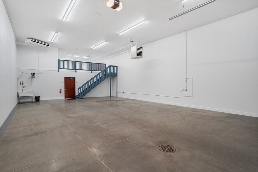More Photos Of 1337 Commerce Dr, Stow Warehouse For Sale