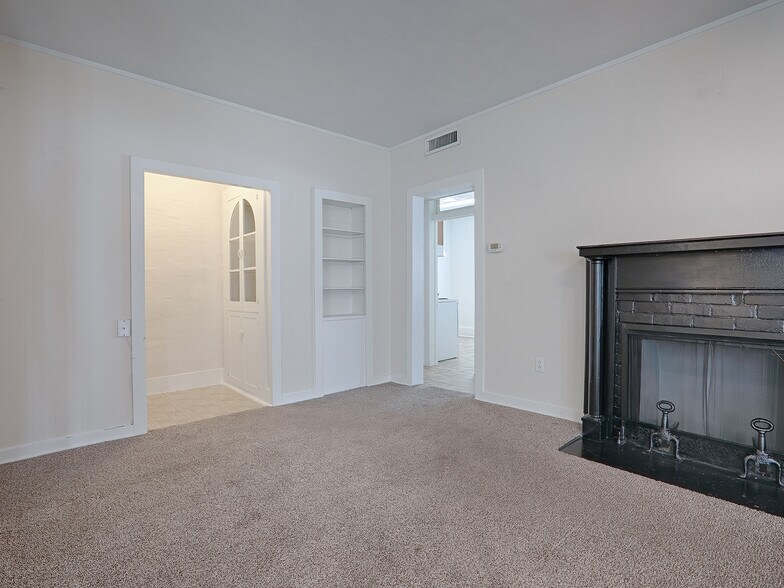 More Photos Of 422 E Citrus Ave, Eustis Multifamily For Sale