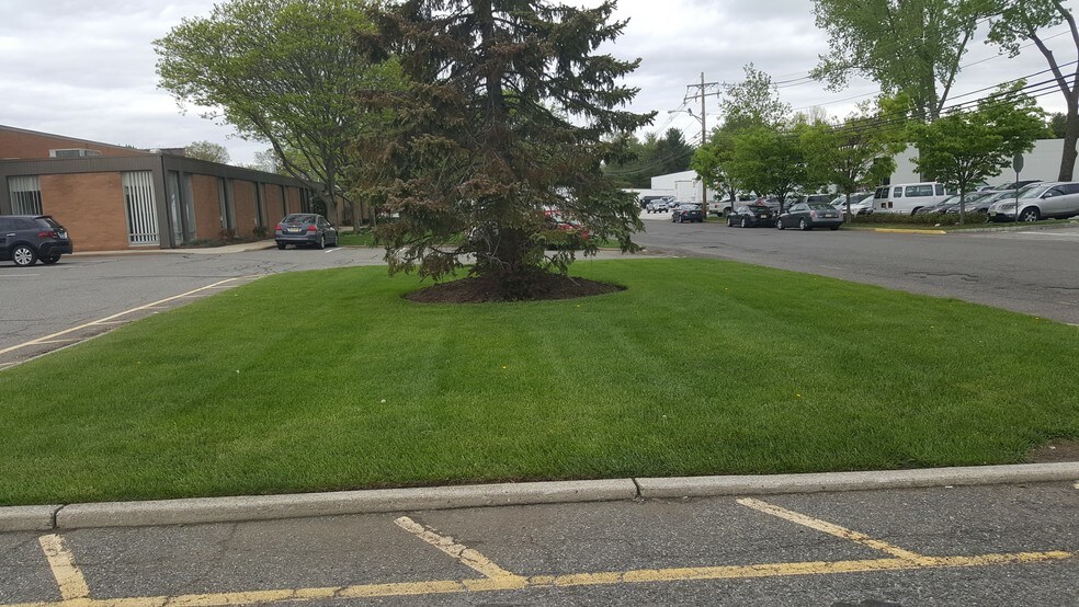 More Photos Of 140 LeGrand Ave, Northvale Manufacturing For Lease