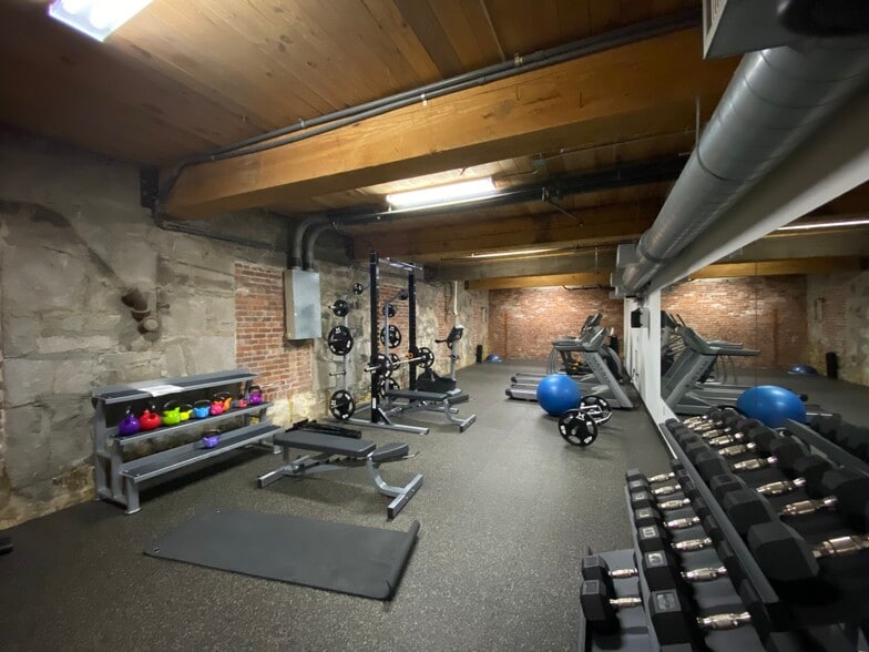 More Photos Of 590 Means St NW, Atlanta Unknown For Lease