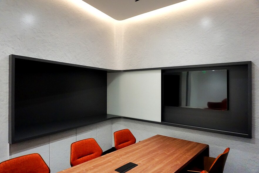 More Photos Of 3415 S Sepulveda Blvd, Los Angeles Office For Lease