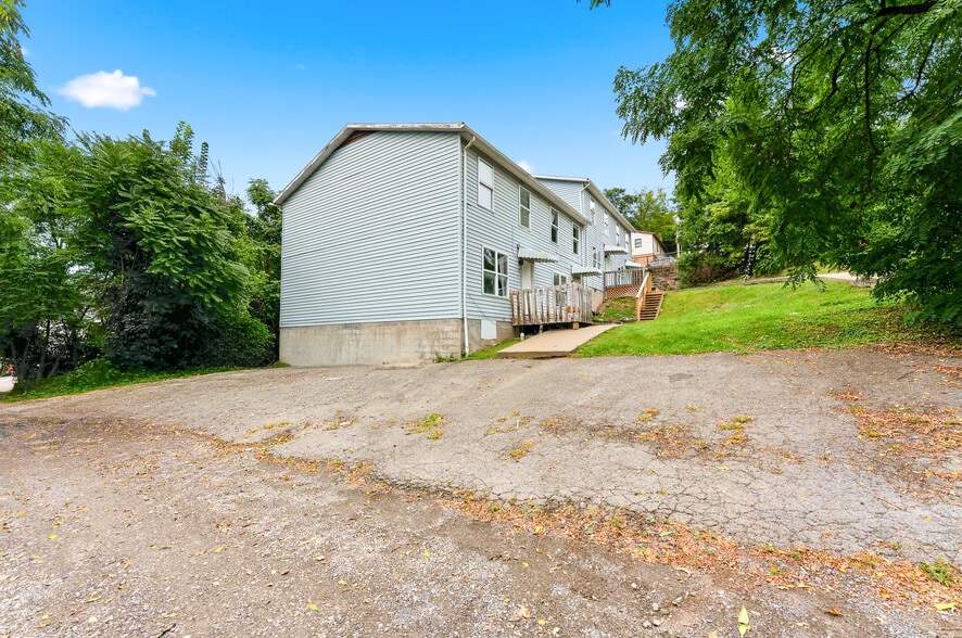 More Photos Of 409 McLane Avenue, Morgantown Apartments For Sale