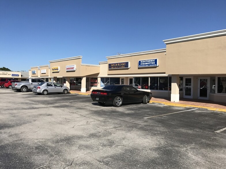 Primary Photo Of 887-903 E Prima Vista Blvd, Port Saint Lucie Unknown For Lease