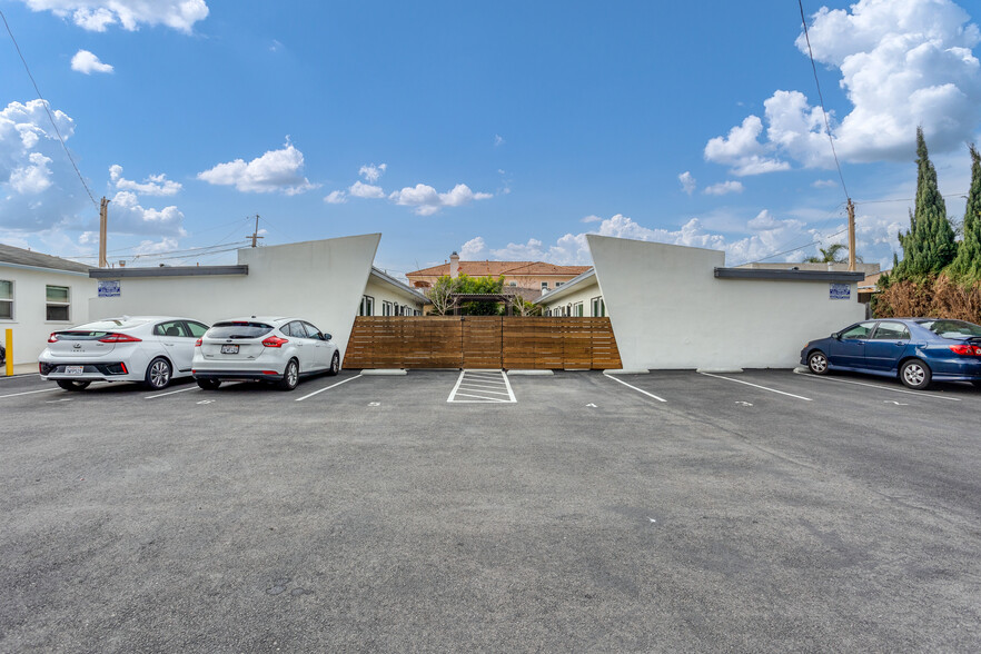 Primary Photo Of 16505-16509 1/2 Prairie Ave, Lawndale Apartments For Sale