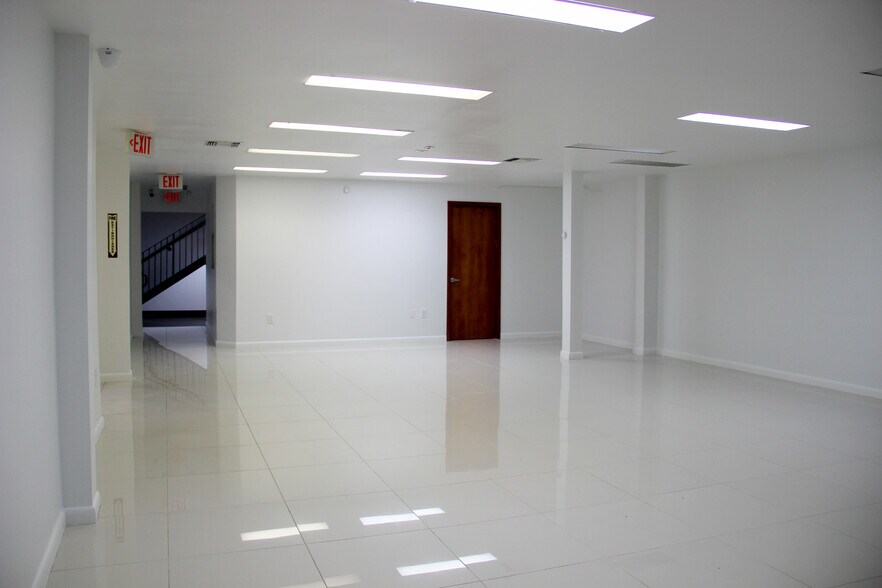 More Photos Of 3030-3050 NW 82nd Ave, Miami Showroom For Sale