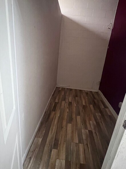 More Photos Of 4327-4329 Tweedy Blvd, South Gate Storefront For Sale