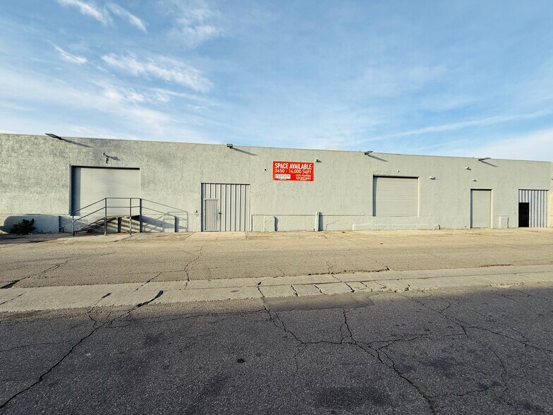 Primary Photo Of 831 E 61st St, Los Angeles Warehouse For Lease