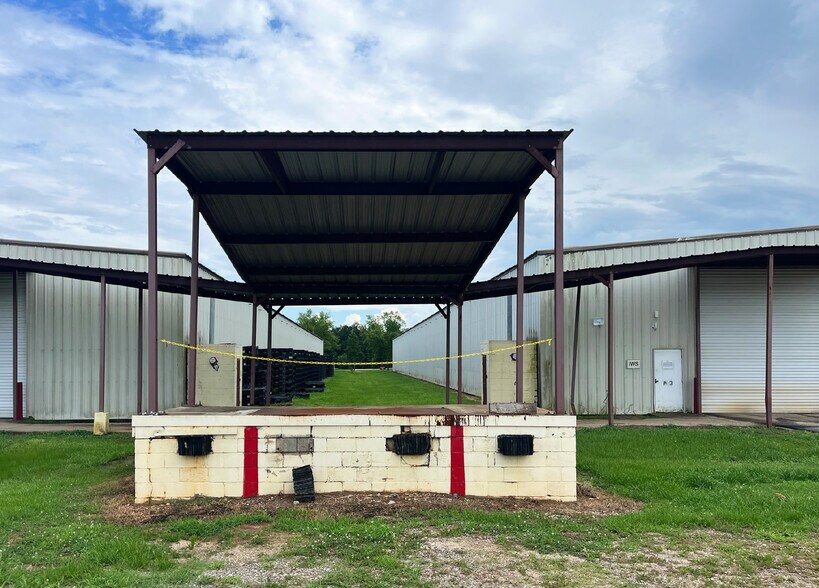 More Photos Of 26655 Railroad Ave, Loxley Warehouse For Lease