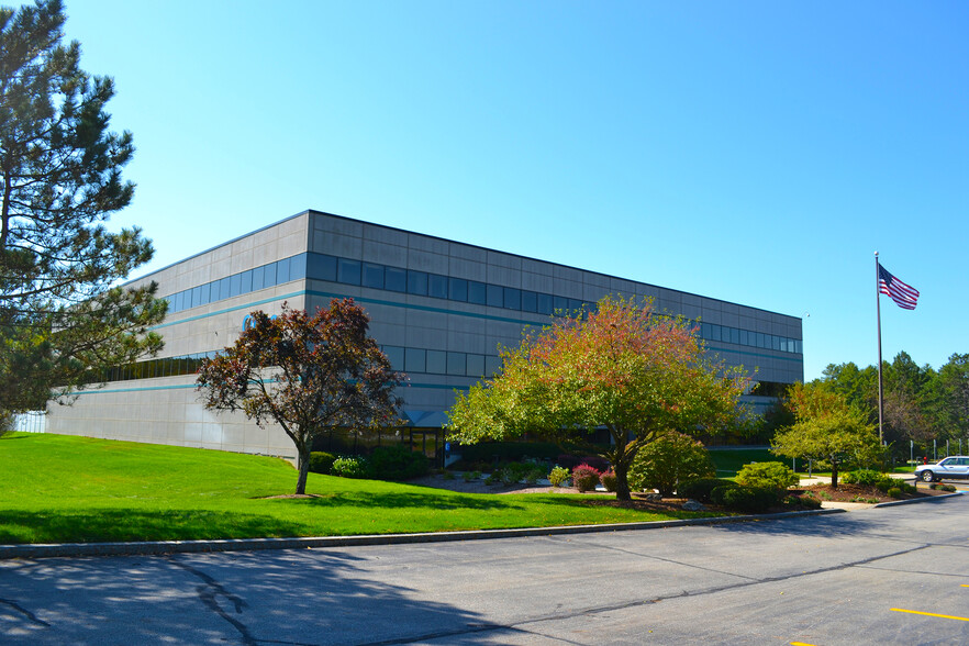 Primary Photo Of 2 College Park Dr, Hooksett Medical For Lease