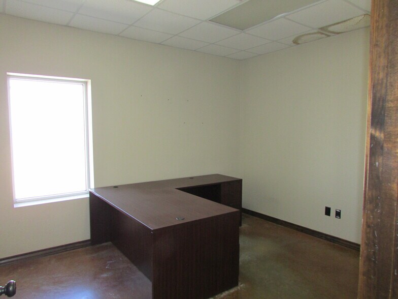 More Photos Of 1404 W Interstate 20, Odessa Warehouse For Sale