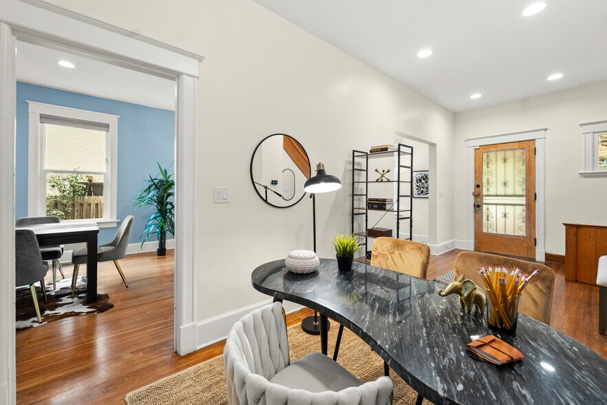 More Photos Of 1516 Cook St, Denver Light Distribution For Sale