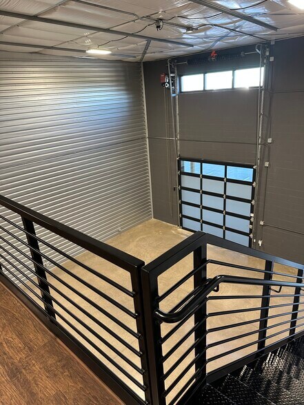 More Photos Of 529 SH 46 E, Boerne Showroom For Sale